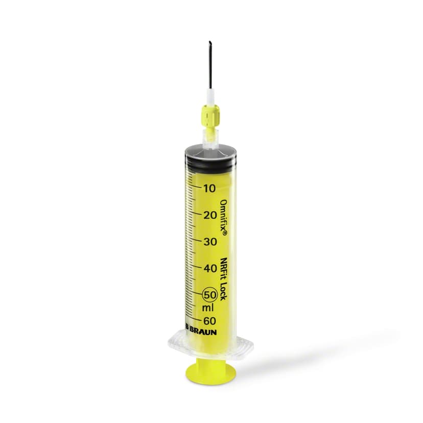 Aspiration needle w/o filter type NRFit-REF.No. 8258814 mounted on syringe